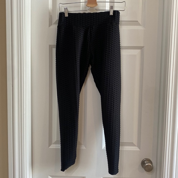 Tik tok honeycomb butt lift legging size large - Picture 2 of 5